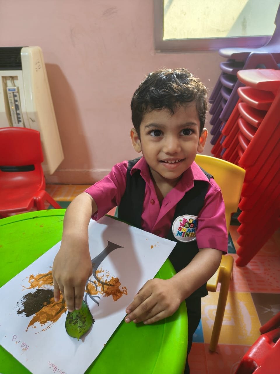 Young Smart Minds child engaged in a calm sensory activity